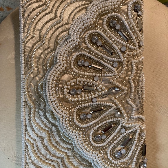 True Decadence Evening Clutch with Pearls and Gold Accented Beads - NWT - Picture 3 of 4
